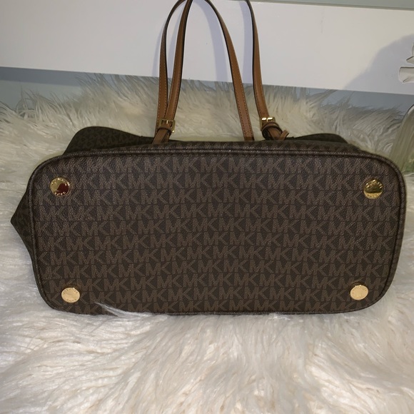 Michael Kors Bag - Picture 8 of 8
